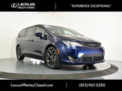 Used 2020 Chrysler Pacifica Touring w/ S Appearance Package image 1