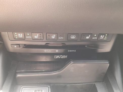 Used 2019 Lexus ES 350 Ultra Luxury w/ Accessory Package FWD image 16
