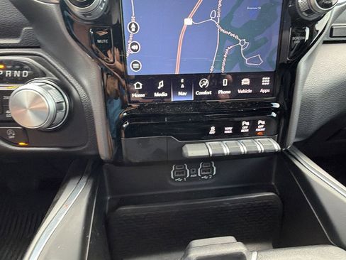 Used 2023 RAM 1500 Laramie AWD/4WD image 33