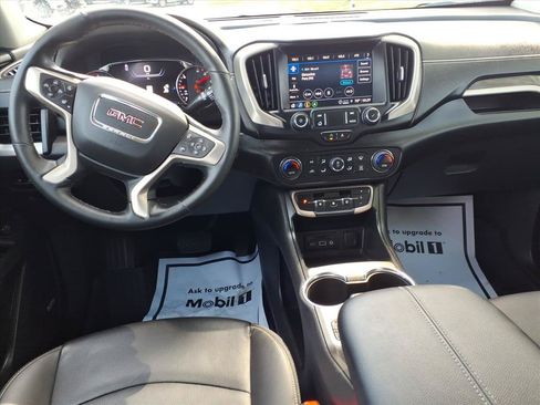 Used 2023 GMC Terrain Denali w/ Denali Premium Package AWD/4WD image 9