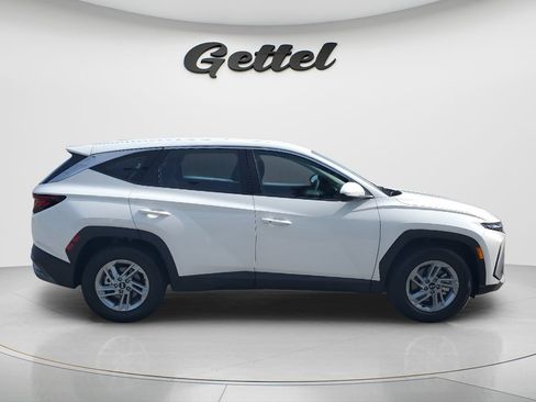 Certified 2026 Hyundai Tucson SE FWD image 4