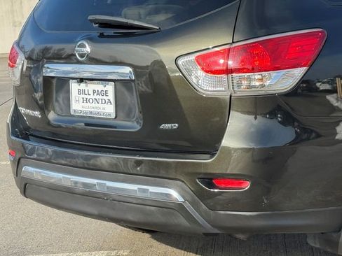 Used 2015 Nissan Pathfinder S image 7