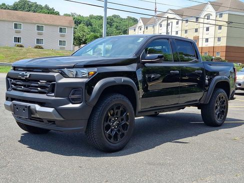 Used 2026 Chevrolet Colorado Trail Boss AWD/4WD image 3