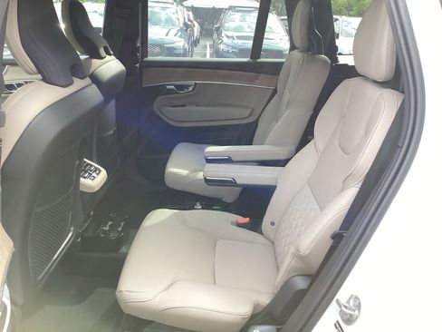 Used 2026 Volvo XC90 B6 Plus w/ Protection Package Premier AWD/4WD image 33