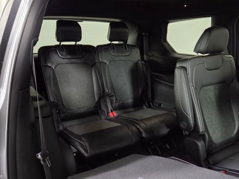 New 2025 Jeep Grand Cherokee L Altitude image 35