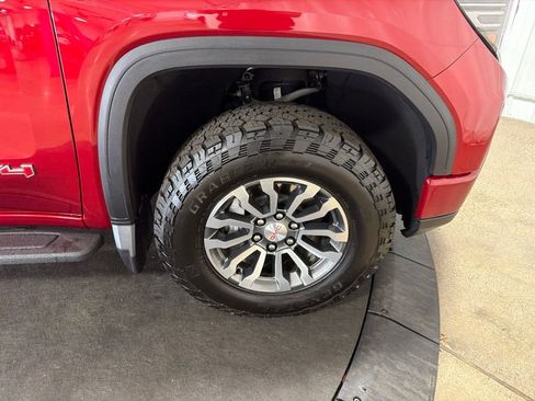 Certified 2023 GMC Sierra 1500 AT4 w/ AT4 Premium Package AWD/4WD image 39