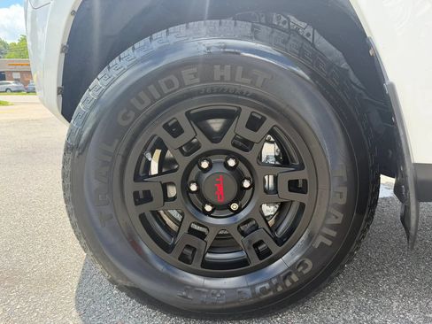 Used 2017 Toyota 4Runner TRD Pro AWD/4WD image 33