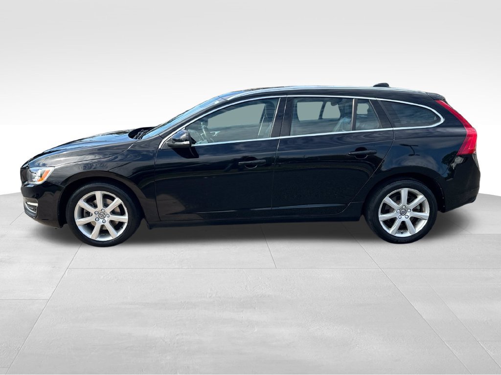 Used 2017 Volvo V60 T5 Premier FWD image 5