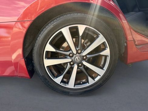 Used 2016 Nissan Altima 2.5 SR image 12