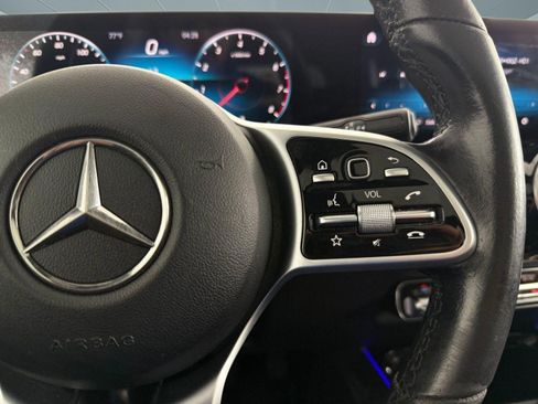Used 2021 Mercedes-Benz GLB 250 4MATIC image 28