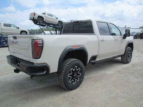 New 2026 GMC Sierra 2500 AT4X AWD/4WD image 4