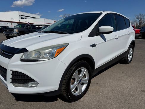 Used 2015 Ford Escape SE image 9