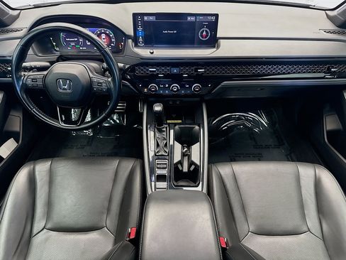 Used 2025 Honda Accord Sport image 15