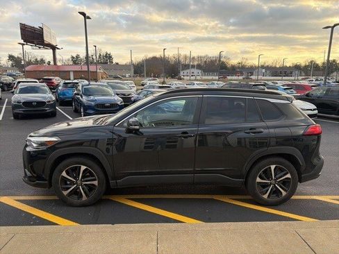 Used 2025 Toyota Corolla Cross AWD Hybrid image 3
