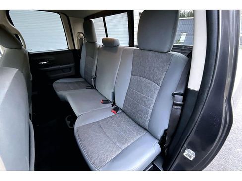 Used 2017 RAM 1500 Classic SLT w/ Luxury Group AWD/4WD image 24