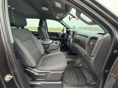 Used 2021 Chevrolet Silverado 1500 W/T w/ Z71 Off-Road Package AWD/4WD image 16