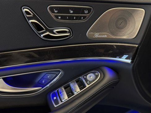 Used 2016 Mercedes-Benz S 550 Sedan image 27