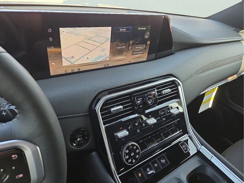 New 2026 Nissan Armada SL w/ Captain's Chari Seat Package image 17