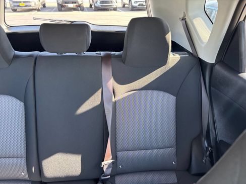 Used 2025 Kia Soul LX w/ LX Technology Package FWD image 36