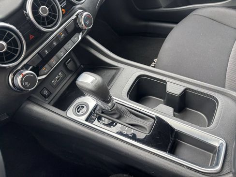 Used 2025 Nissan Sentra SV FWD image 39