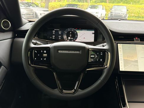 Used 2026 Land Rover Range Rover Evoque S AWD/4WD image 11