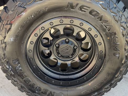 Used 2024 Jeep Wrangler Sport AWD/4WD image 9