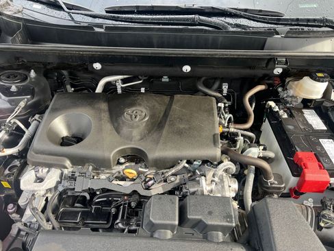 Used 2025 Toyota RAV4 XLE image 34