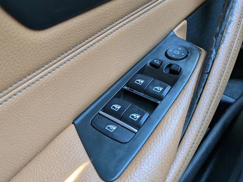 Used 2020 BMW 540i w/ Convenience Package image 26