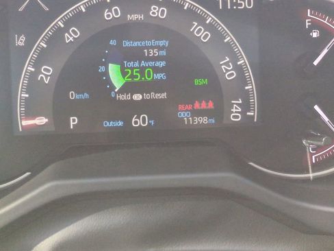 Used 2024 Toyota RAV4 XLE Premium image 28