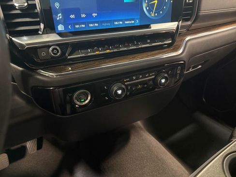 Used 2023 Chevrolet Silverado 1500 LT AWD/4WD image 79