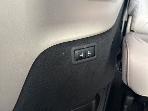 Used 2023 Jeep Grand Wagoneer L Series II image 35