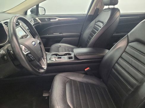 Used 2017 Ford Fusion SE w/ Fusion SE Technology Package image 17