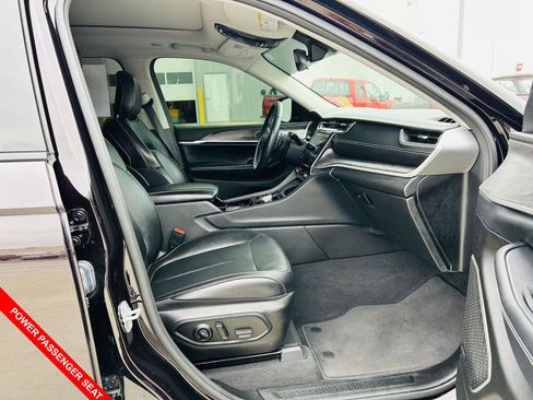 Used 2022 Jeep Grand Cherokee L Limited image 39