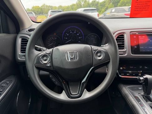 Used 2018 Honda HR-V EX image 19