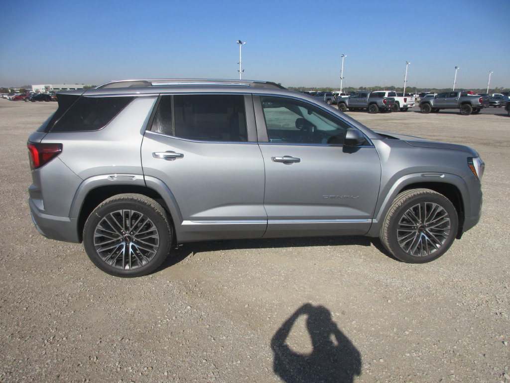 New 2027 GMC Terrain Denali AWD/4WD image 3