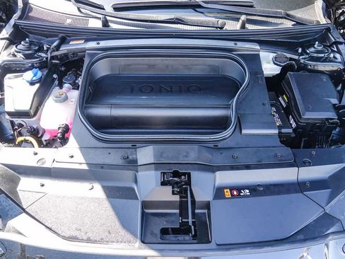 Used 2024 Hyundai Ioniq 6 SEL RWD image 27