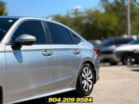 Used 2023 Honda Civic LX image 3