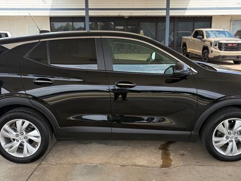 Used 2024 Buick Encore GX Preferred w/ Comfort Package FWD image 4