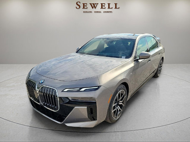 Used 2026 BMW 750e xDrive w/ Premium Package AWD/4WD image 1