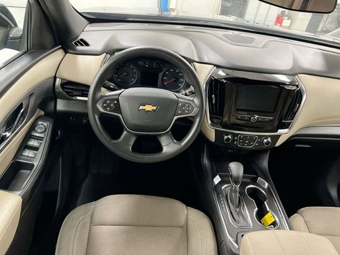 Used 2022 Chevrolet Traverse LS AWD/4WD image 11