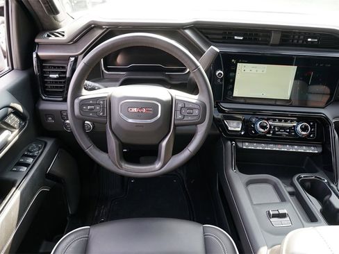 Used 2025 GMC Sierra 2500 AT4X image 21