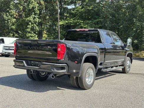 New 2026 Chevrolet Silverado 3500 High Country w/ High Country Premium Package image 21