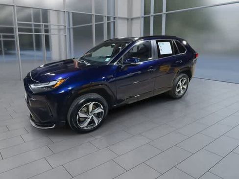 Used 2023 Toyota RAV4 SE w/ Weather & Moonroof Package AWD/4WD image 4