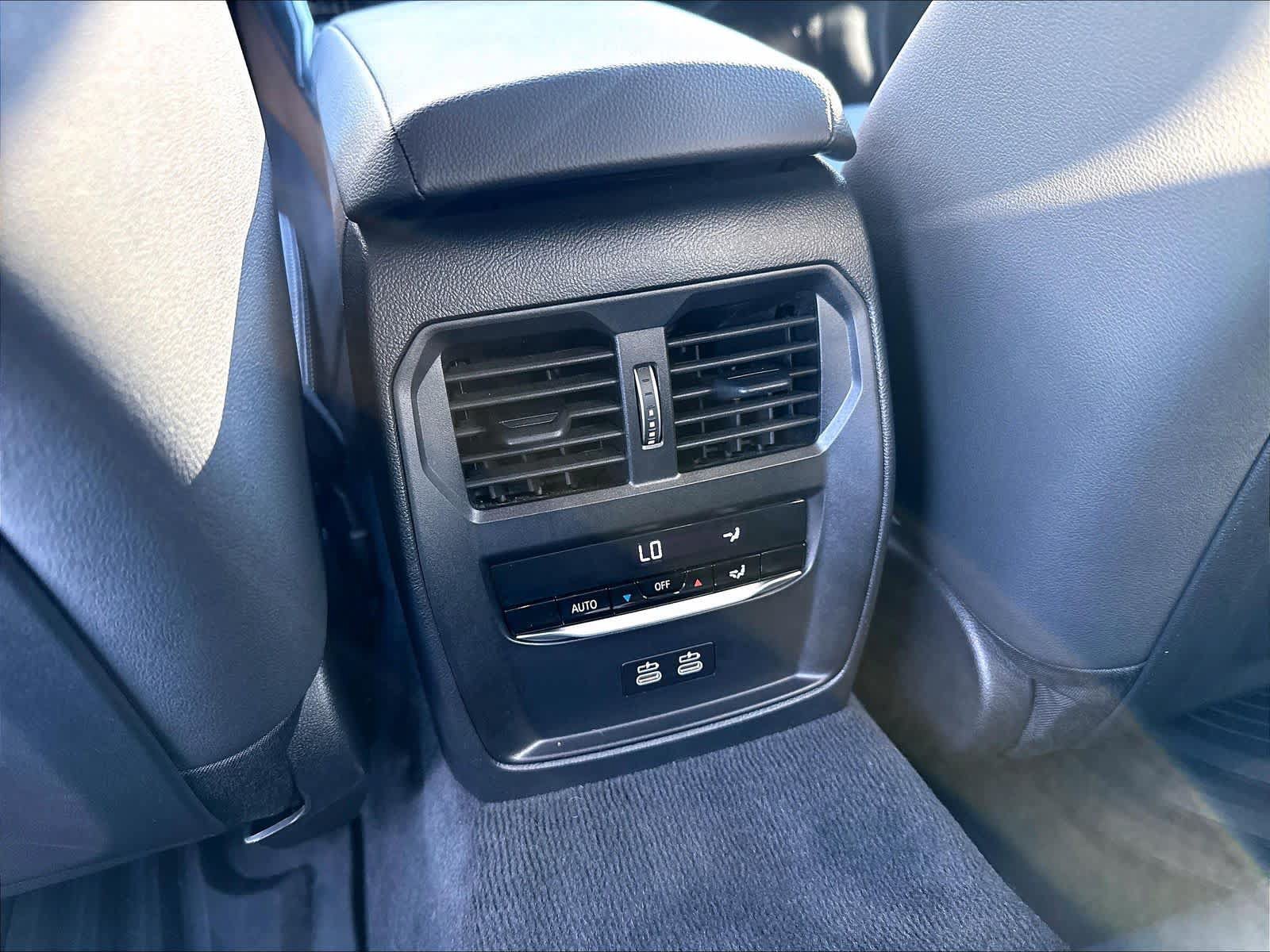 Used 2025 BMW i4 xDrive40i w/ Premium Package AWD/4WD image 12