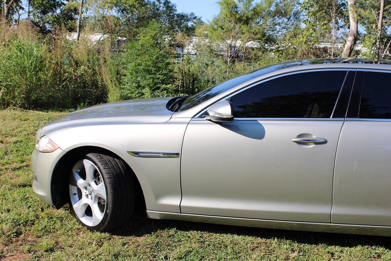 Used 2014 Jaguar XJ L Portfolio RWD image 11
