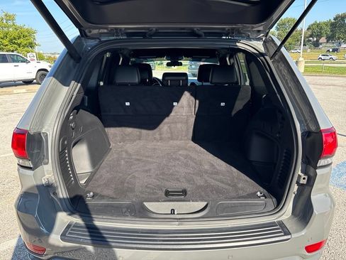 Used 2021 Jeep Grand Cherokee Laredo X AWD/4WD image 11