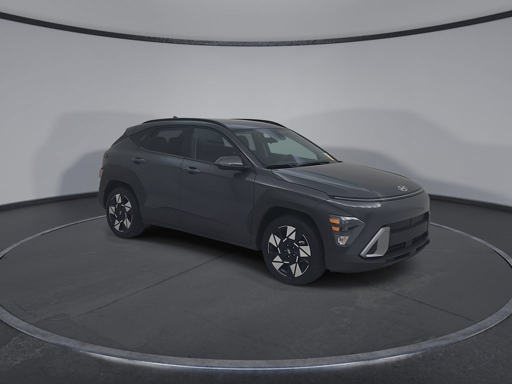 Used 2025 Hyundai Kona SEL FWD image 3