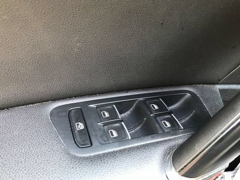 Used 2015 Volkswagen GTI 4-Door FWD image 6