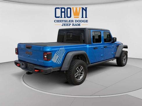 Used 2024 Jeep Gladiator Mojave w/ Technology Group AWD/4WD image 3