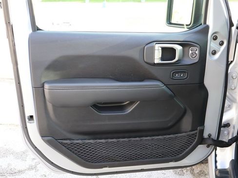 Used 2022 Jeep Wrangler Unlimited Rubicon 4xe w/ Cold Weather Group image 23